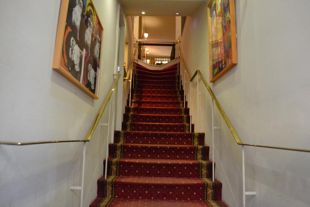 Saint Ferreol Hotel Marseilles Buitenkant foto
