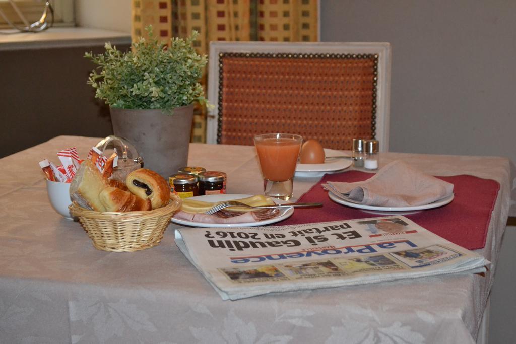 Saint Ferreol Hotel Marseilles Buitenkant foto